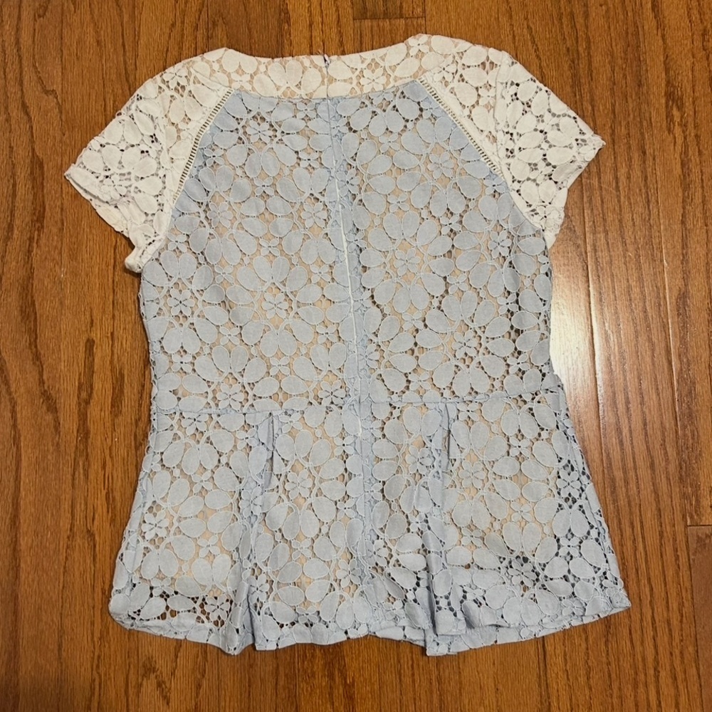 Nanette Lepore Lace Peplum Blouse Blue Ivory Colorblock Size Small - Picture 3 of 8